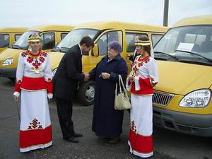 09:44 В отдел образования г.Шумерли поступил микроавтобус